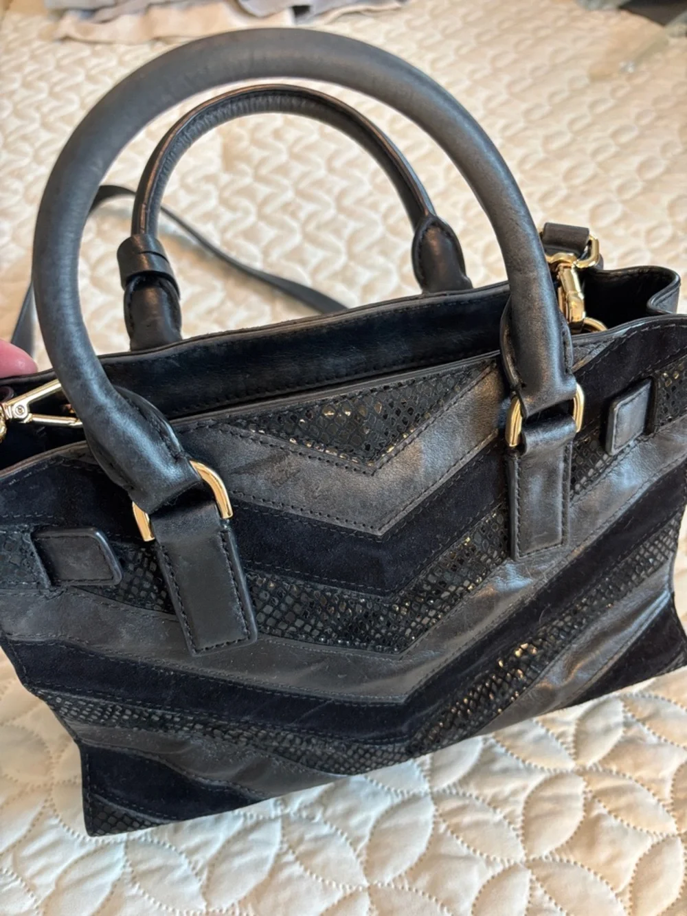 Michael Kors Selma Chevron Black Leather Suede and Snakeskin Shoulder Bag EUC